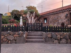 Rural escape wstunning views, jacuzzi and sauna