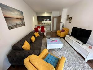 Sunshine Master apartment