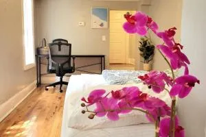 Entire House King Bed near Downtown Free Parking - لينثيكوم هايتس