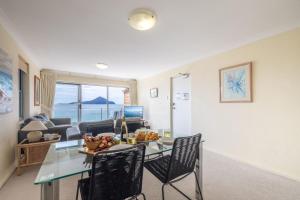 Luskin Lodge 11 stunning water views