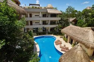 Luxury Penthouse with Private Rooftop & Hot Tub - Tulum