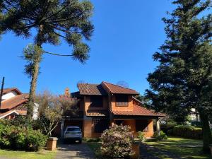 Sobrado do Lago Gramado - Localizado em um Bairro Nobre e arborizado
