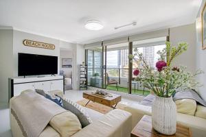 Marks Point - Resort Living in the Heart of Surfers