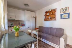 Apartments by the sea Podstrana, Split - 15963