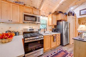 Franklin Cabin with Creek Access Hike and Fish!