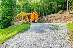 Franklin Cabin with Creek Access Hike and Fish! - 3hvězdičkové hotely ve městě Franklin