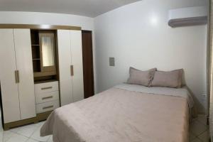 Apartamento com mobília nova 402