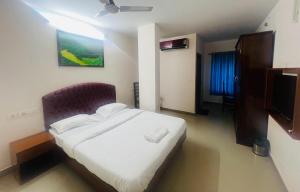 ROYAL INN