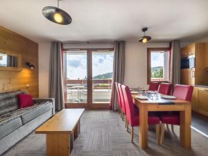 Appartements Appartement avec Piscine, Sauna et Terrasse aux Saisies - FR-1-809-1 : photos des chambres