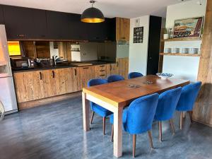 Appartement 6 pers, 3 ch, parking, proche pistes - Grand-Bornand - FR-1-467-128