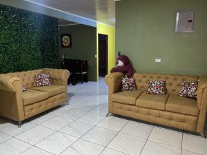 Coconut Casa 10 Min from La Fortuna with AC - Fast Wi-Fi - Private Parking in a Friendly Neighborhood