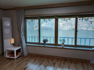 미리내 호숫가 독채펜션