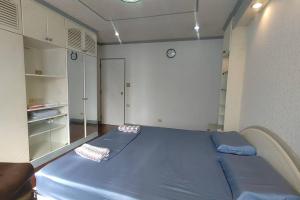 繁华与幽静的联排别墅 近帕蓝9,拉猜达地铁站,订5晚免费接机一趟