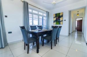 Wendys Penthouse Diani