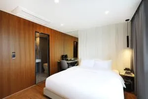 Hotel The One - Sunp'o-dong