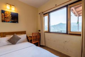 Pet-Friendly 2 bedroom mountain view cottage