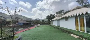 The Purple County Resort - Jambhulpāda