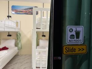 Bunk Bed Hostel Khao Sok