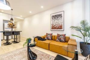 St Kilda Meets NYC New York-style Apt Parking