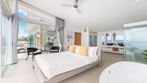 Villa Cabo with Panoramic Sea Views