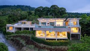 Villa Cabo with Panoramic Sea Views