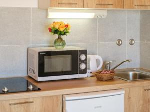 Rooms Sani - Double Room with Terrace and Sea View S3