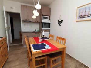 Apartments Trstenica-One Bedroom Apartment with Balcony C