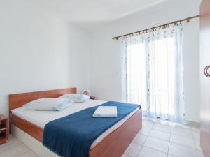 Apartments Neva- Two Bedroom Apartment with Balcony 4R