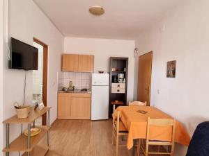 Apartments Vanja kara Biograd - Studio Apartment with Terrace