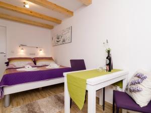 Lavender Garden Apartments - Comfort Studio Apartment Ground Floor - APT 2