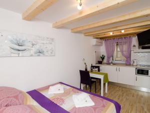 Lavender Garden Apartments - Comfort Studio Apartment Ground Floor - APT 2