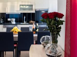 Apartments Palma - Two Bedroom Apartment with Balcony and Sea View Veliki