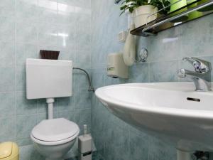 Apartments Villa Bell Memories-Studio Apartment with Balcony and Sea View A2