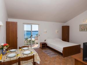 Villa Dubravka - Premium One Bedroom Apartment with Balcony and Sea View Apartman 5