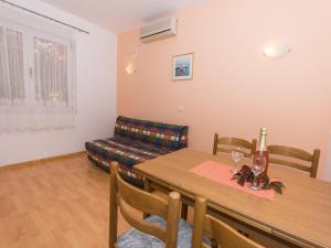 Apartments Masteli - One Bedroom Apartment with Balcony and Sea View br 1