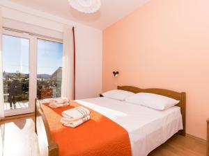 Apartments Masteli - Three Bedroom Apartment with Terrace and Sea View