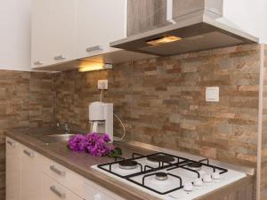 Apartments Masteli - Three Bedroom Apartment with Terrace and Sea View