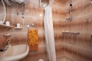 One-Bedroom Apartment A2