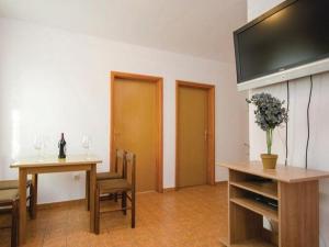 Apartments iovo - Standard Two Bedroom Apartment A4