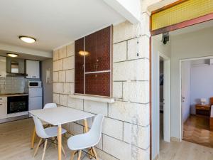 Apartment Kate - Two Bedroom Apartment with Sea View