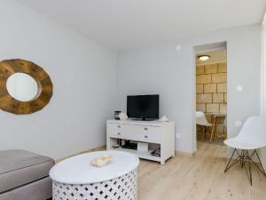 Apartment Kate - Two Bedroom Apartment with Sea View