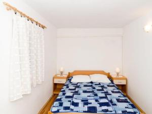 Apartments Ere Zuronja-One-Bedroom Apartment with Sea View 3