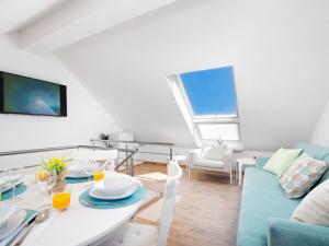 Holiday home krika -Three Bedroom Home with heated Pool and Jacuzzi