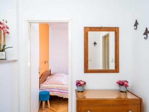 Apartments Nikolina LU - One-Bedroom Apartment with Balcony