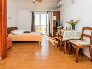 Guest House Fontana - Studio Apartment with Sea View 2 Adults