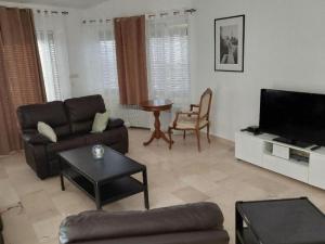 Apartments Kozino - Three Bedroom Apartment 
