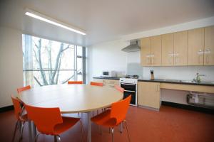 Davies Court (Canary Wharf)