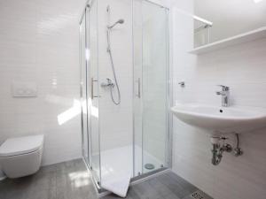 Apartments Nina - One-Bedroom Apartment Ora ac