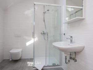 Apartments Nina - One-Bedroom Apartment Ora ac