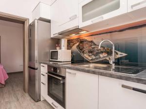 Apartments Maza - One Bedroom Apartment with Balcony Angela